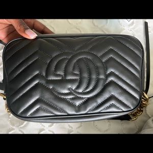 Gucci Marmont shoulder bag comes with box and dust bag 100% authentic